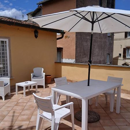 Attico Con Terrazza Santa Cecilia Apartment Rome Exterior photo