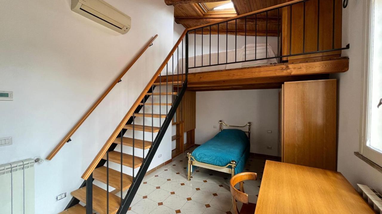 Attico Con Terrazza Santa Cecilia Apartment Rome Exterior photo